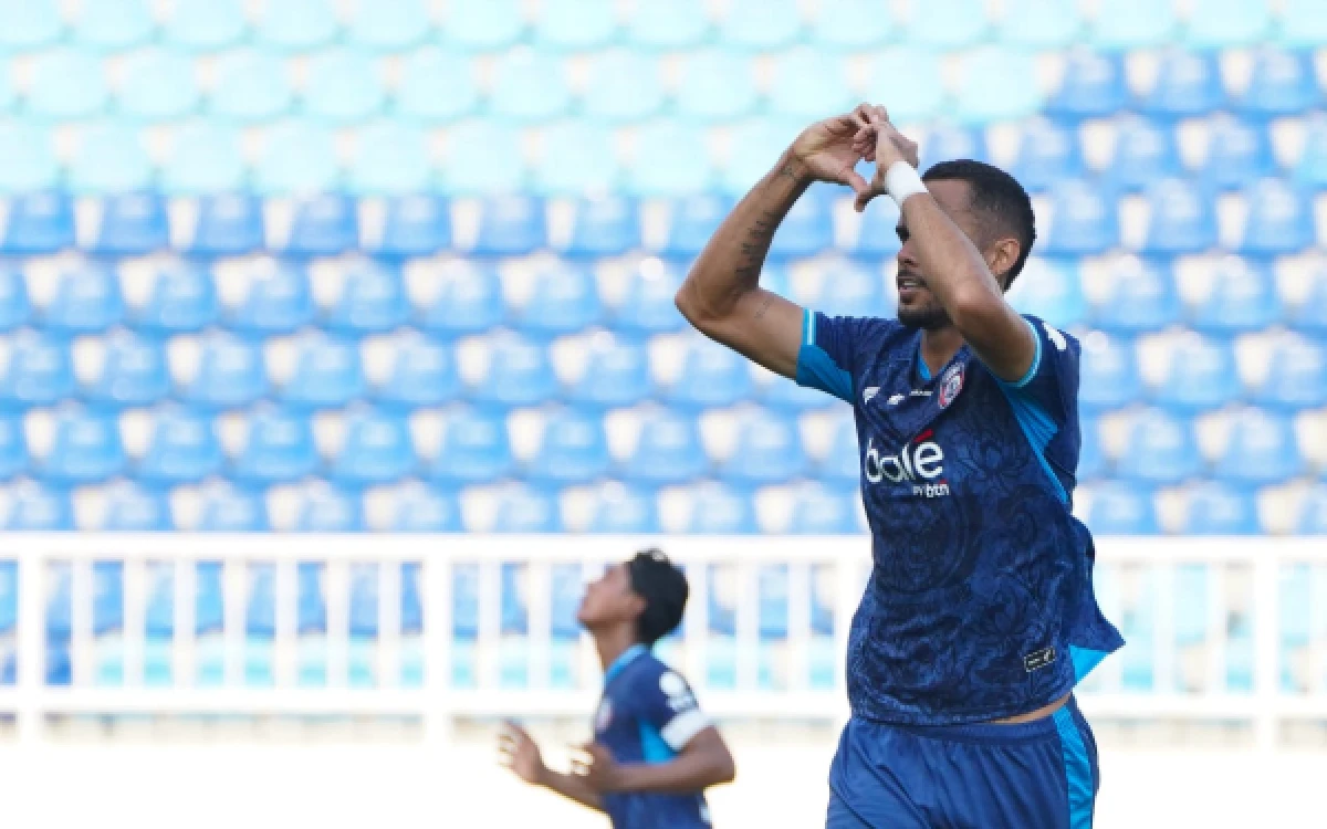 Thumbnail Sempat Tertinggal, Arema FC Diimbangi Persik Kediri di Kanjuruhan