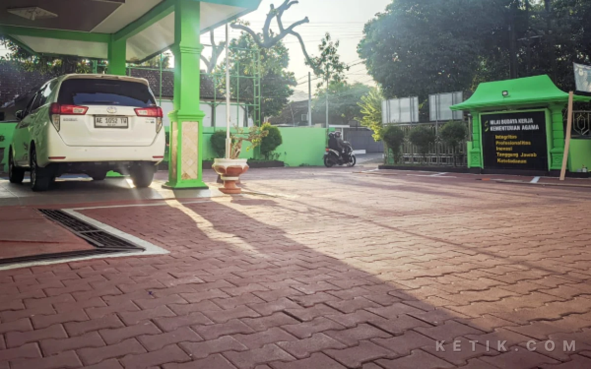 Thumbnail Berita - Rekening Dana BOS Beralih ke Bank BSI-BNI, Madrasah Pacitan Sambat Kian Dipersulit