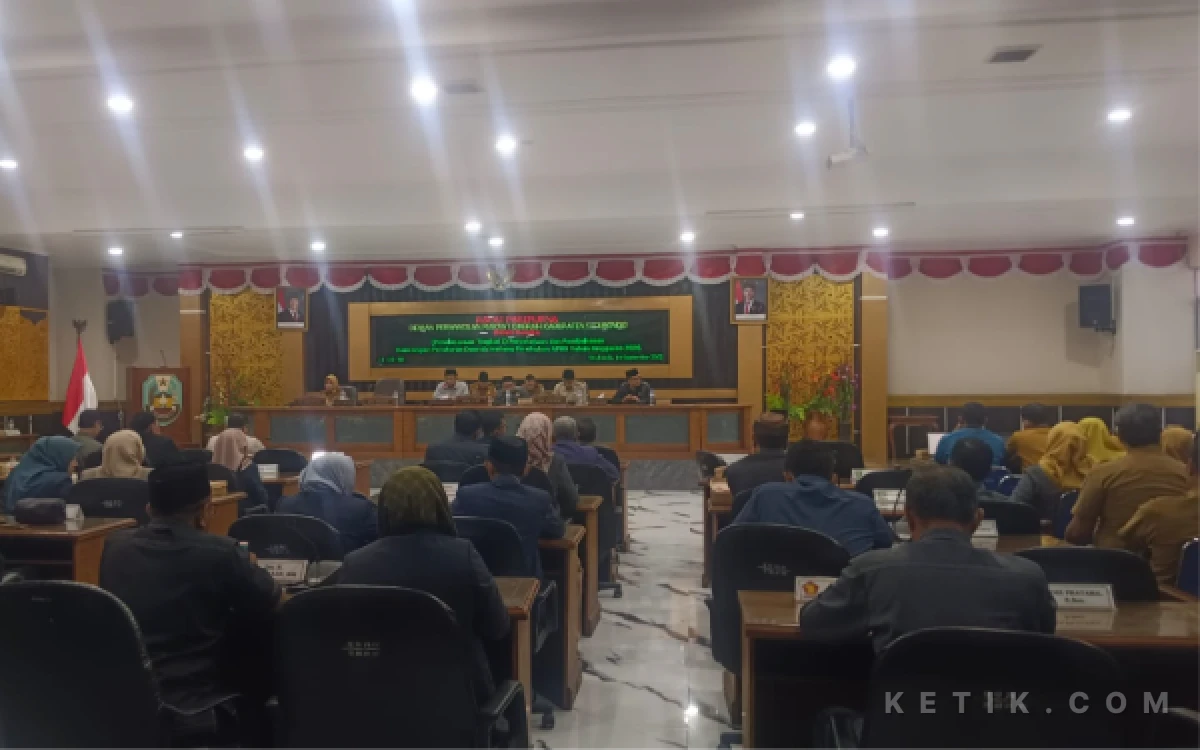 Thumbnail Berita - Paripurna DPRD Situbondo Bahas Raperda Perubahan APBD Tahun 2026