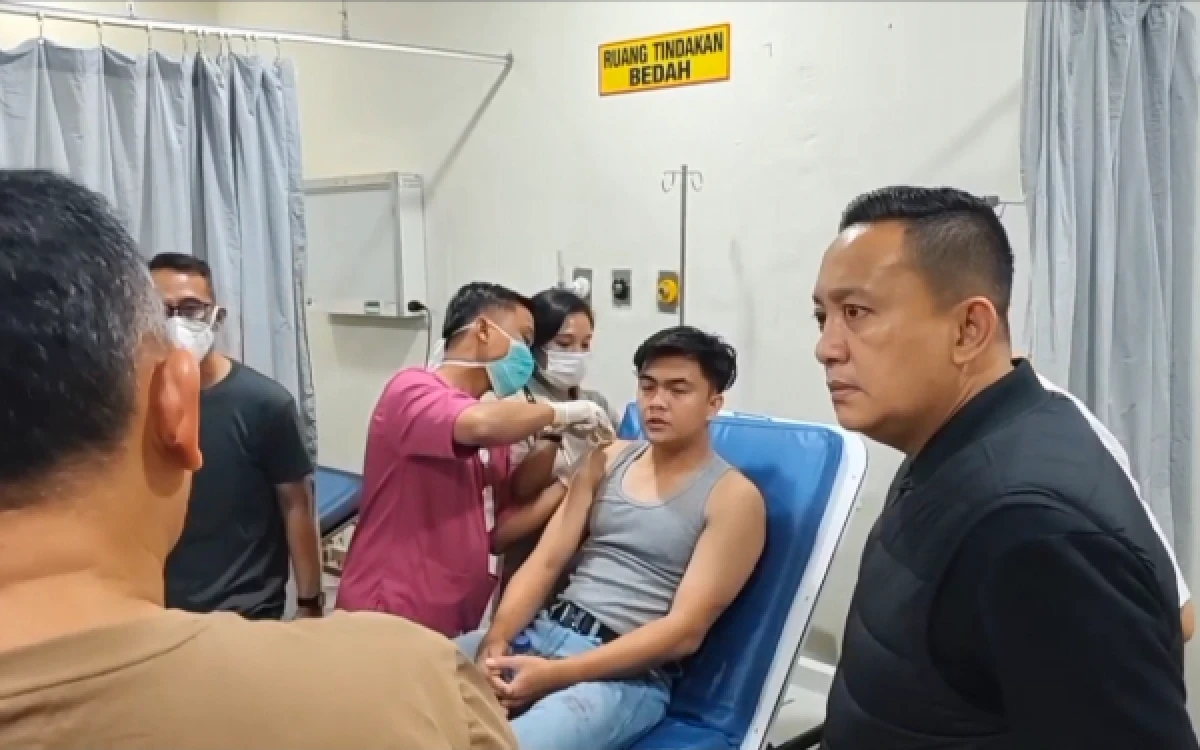 Thumbnail Berita - Ngeri! Tegur Dua Terduga Curanmor, Polisi di Palembang Ditembak hingga Terluka