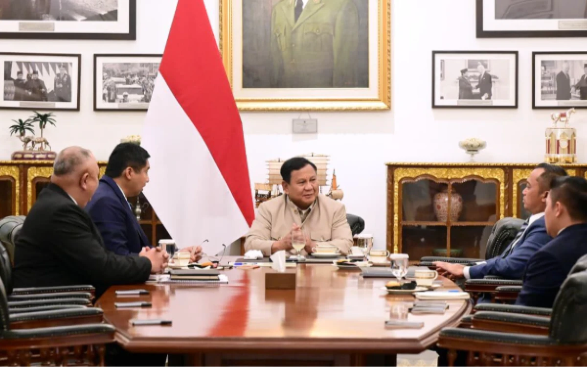 Thumbnail Berita - Presiden Prabowo Terima Laporan Program Perumahan, Bedah 400 Ribu Rumah dan Rusun Subsidi