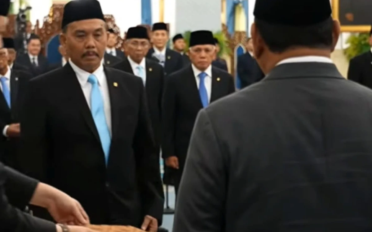 Thumbnail Berita - Gantikan Qodari, Syahganda Nainggolan Resmi Jadi Kepala Bakom RI