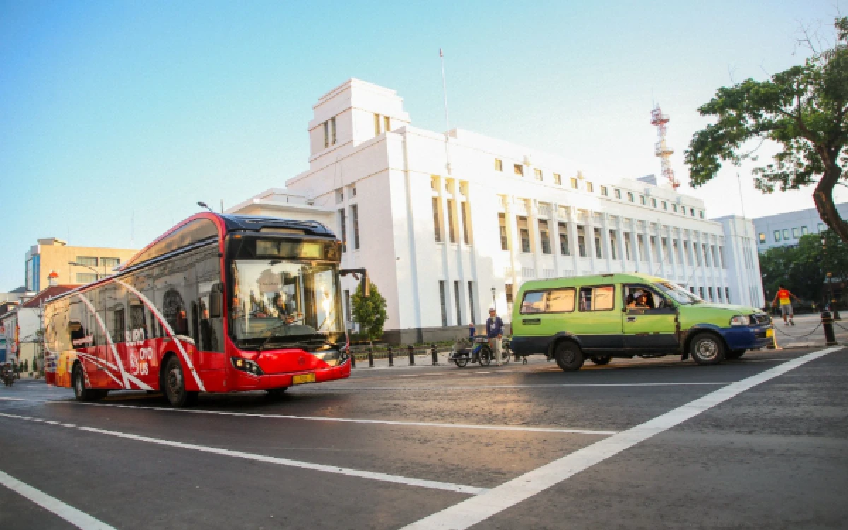 Thumbnail Berita - Asyik! Sambut HJKS, Naik Suroboyo Bus dan Bayar Parkir di Surabaya Hanya Rp733