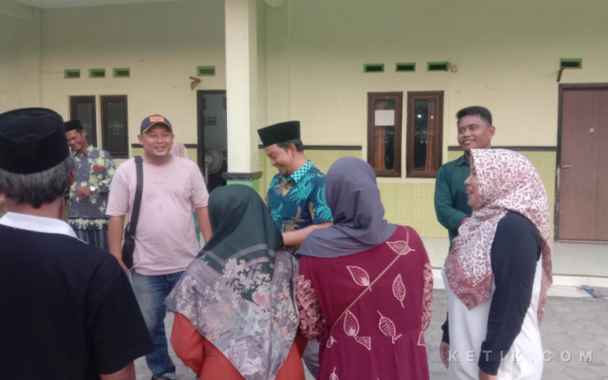 Thumbnail Berita - Anggota DPRD Jateng Abdul Hamid Serap Aspirasi Warga Pamutih Pemalang, Pendidikan dan Jalan Desa Jadi Sorotan