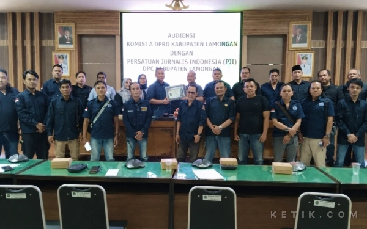 Thumbnail Berita - PJI Audiensi dengan DPRD Lamongan, Kemitraan Media Jadi Sorotan