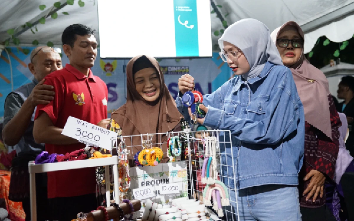 Thumbnail Berita - Rayakan Hari Jadi Ke-1147 Kota Kediri, Mbak Wali Hadirkan Ruang Kolaborasi Kreatif Lintas Generasi Lewat Kediri Mapan Expo
