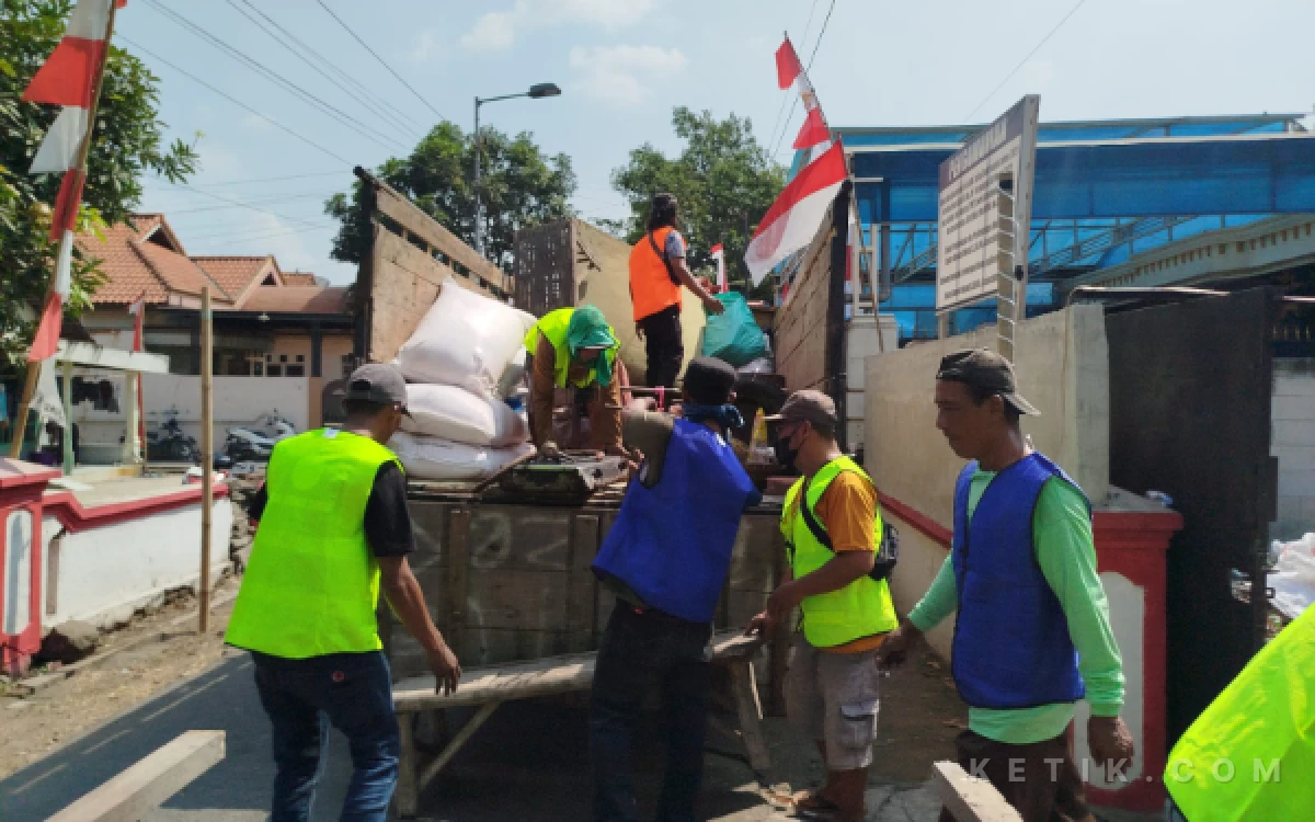 Thumbnail Berita - PN Mojokerto Eksekusi Pengosongan Bangunan di Tanah Sengketa Wonorejo Trowulan