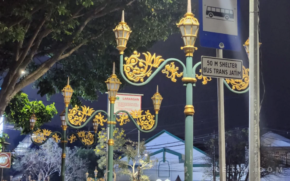 Thumbnail Berita - Banyak Lampu Hias Kayutangan Heritage Padam, DLH Kota Malang Siapkan Perbaikan