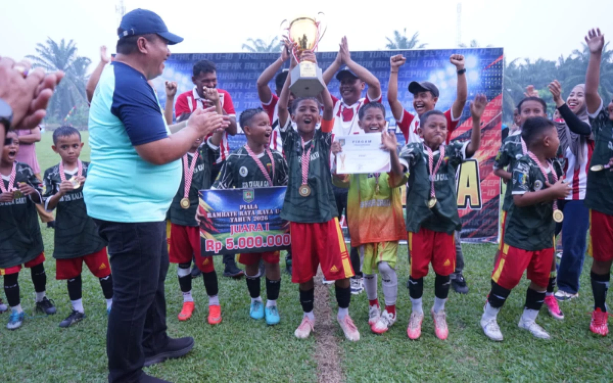 Thumbnail Berita - Final Turnamen Usia 10 Tahun Bupati Asahan Dorong Pembinaan Sepak Bola Usia Dini