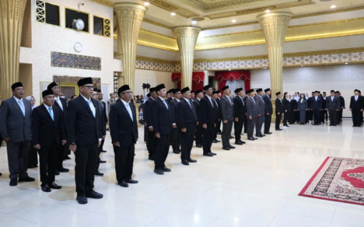 Thumbnail Bupati Gus Fawait Rotasi 43 Pejabat, Ini Alasan di Balik Perombakan Birokrasi Pemkab Jember