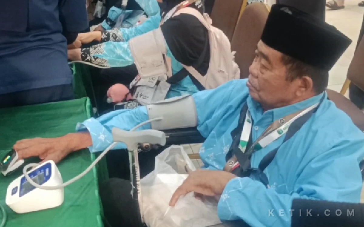 Thumbnail Berita - 70 Persen JCH Embarkasi Surabaya Masuk Kategori Risti, Kolesterol Hingga Diabetes Paling Banyak