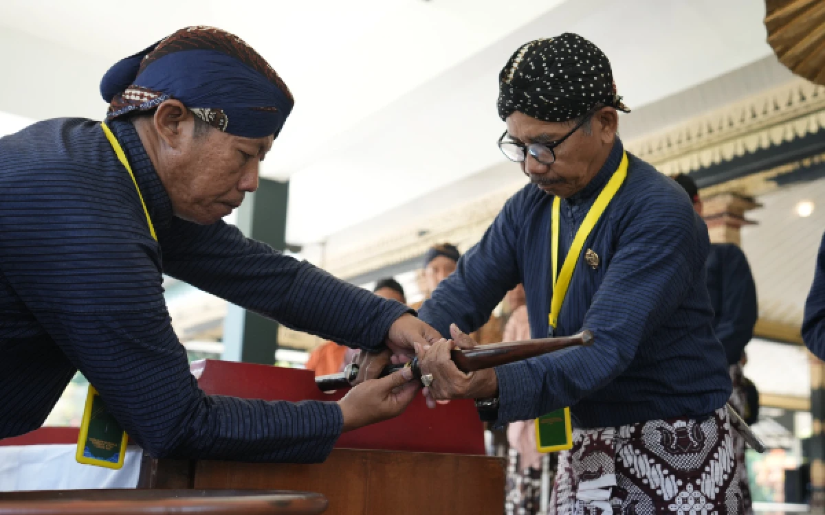 Thumbnail Berita - Jamasan Pusaka Kyai Turunsih, Simbol Pengayoman Keraton untuk Sleman