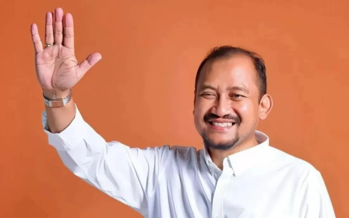 Thumbnail Berita - Profil Bupati Pemalang Anom Widiyantoro yang Kena OTT KPK, Miliki Harta Rp21,3 Miliar