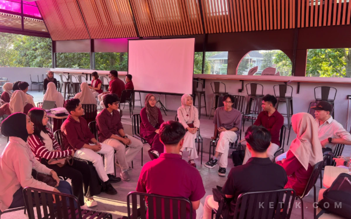 Thumbnail Berita - Nongkrong Tak Lagi Sekadar Ngopi, Komunitas EithereYou Malang Hadirkan Gaya Bersosialisasi Baru yang Berbobot