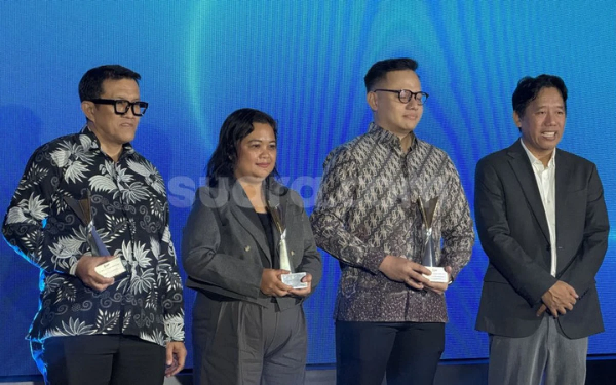 Thumbnail Berita - Bangun Ekosistem Media Lokal, Diskominfo Jatim Terima Penghargaan Suara.com LMS 2026