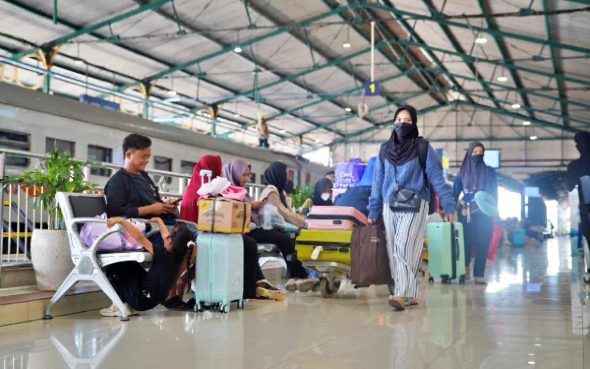 Thumbnail Berita - KAI Daop 7 Madiun Perketat Aturan Bagasi dan Powerbank Demi Keamanan Angkutan Perjalanan KA