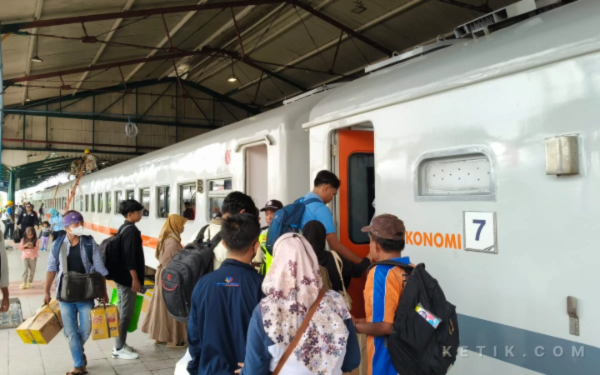 Thumbnail Berita - Libur Sekolah Dongkrak Penumpang KAI Daop 7 Madiun, Tembus 68 Ribu Pelanggan