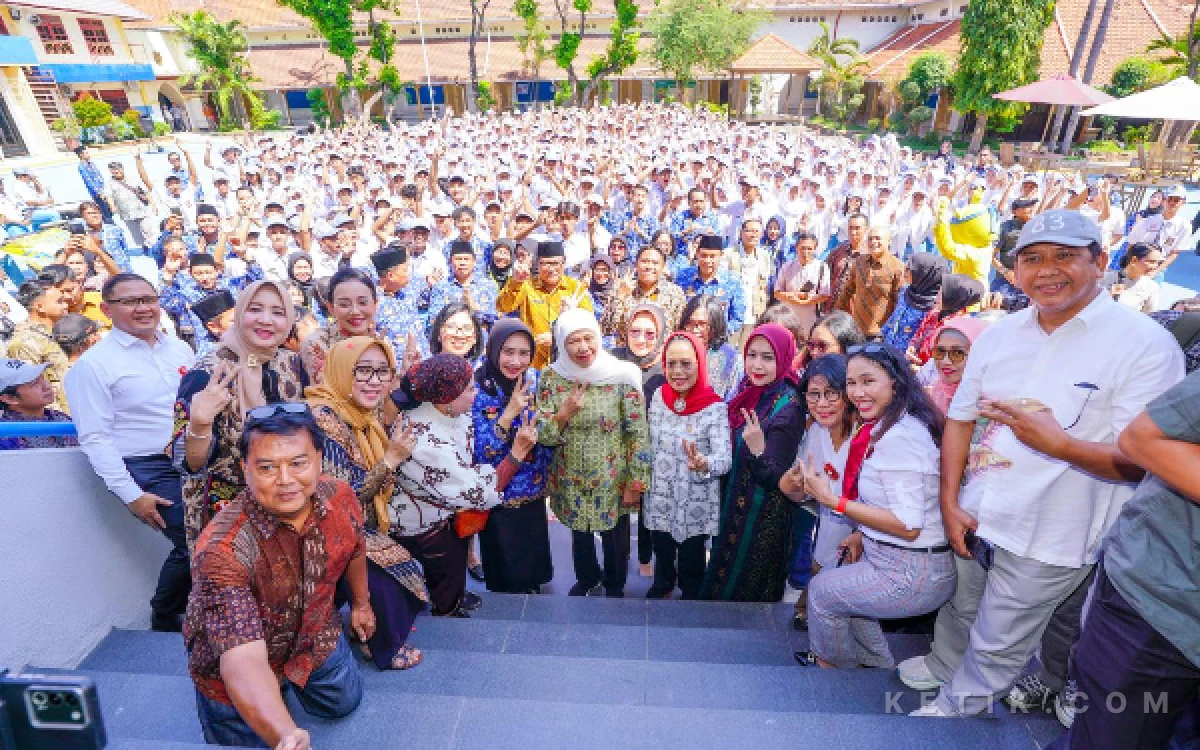 Thumbnail Berita - Alumni Patungan Rp3 Miliar! Gubernur Khofifah Resmikan Graha Nusantara SMADA Surabaya