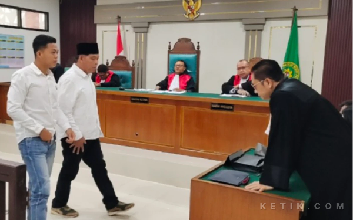 Thumbnail Berita - Kuasa Hukum Kecewa Kholizol Divonis 4 Tahun oleh Majelis Hakim Tipikor PN Palembang, Sebut Ada Pihak Lain yang Dinilai Turut Berperan