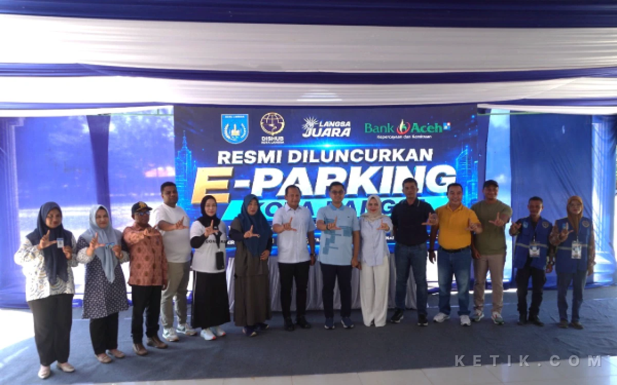 Thumbnail Berita - Dorong Digitalisasi Layanan dan Tingkatkan PAD, Wali Kota Langsa Resmikan e-Parkir Berlangganan