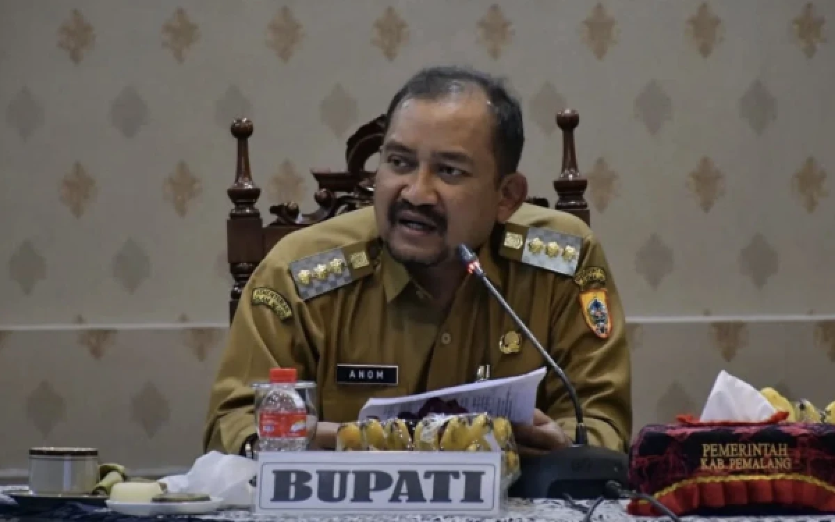 Thumbnail Berita - KPK tangkap Bupati Pemalang Anom Widiyantoro, Jadi OTT Ke-18 Sepanjang 2026