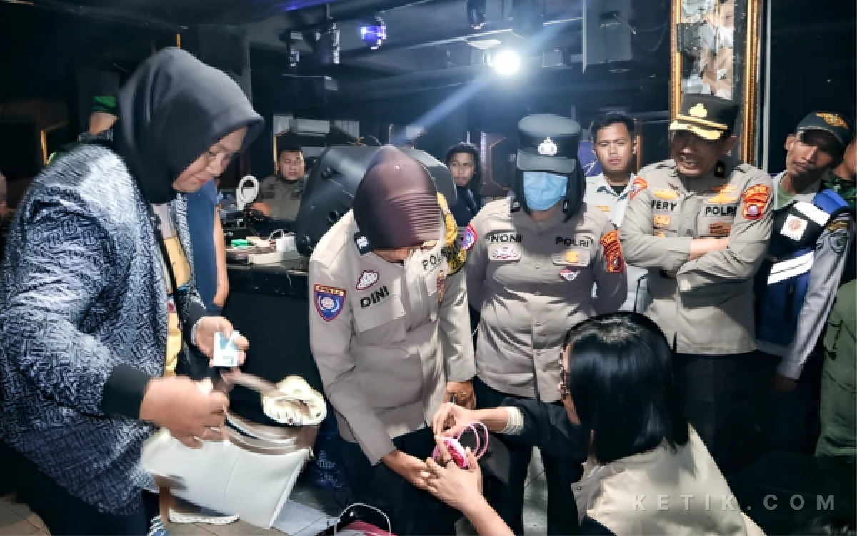 Thumbnail Berita - Polisi Kembangkan Kasus 'Pil Sapi' yang Libatkan LC, Akankah Ada Razia di THM Pacitan?