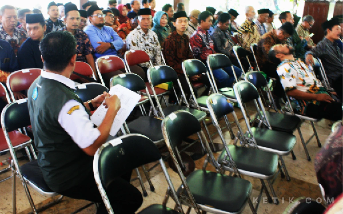 Thumbnail Bupati Subandi Minta Kades Terpilih Silaturahmi ke Calon Lain, Jangan Bermusuhan