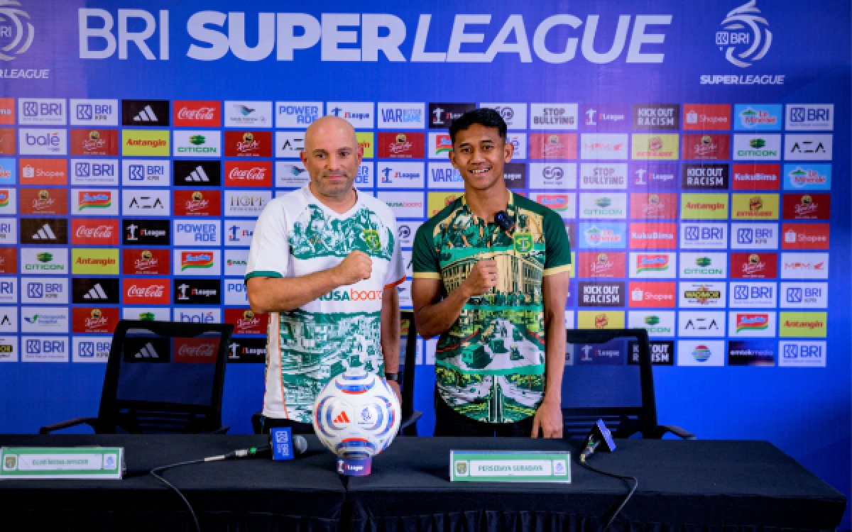 Thumbnail Berita - Persebaya Diprediksi Belum Tampilkan Pemain Terbaik Lawan PSIM, Bernardo Tavares Beberkan Alasannya