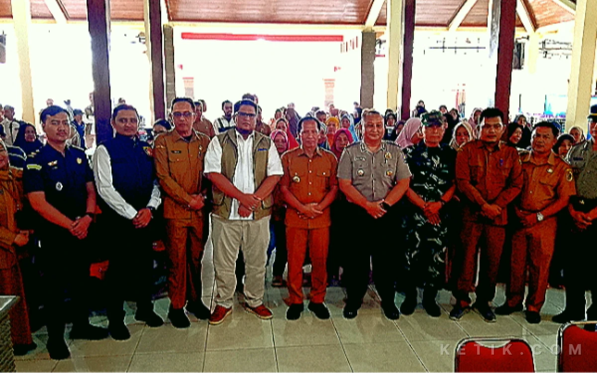 Thumbnail Berita - Pemkab Tulungagung Salurkan Bantuan Pangan Beras Alokasi Juli hingga September 2026 di Desa Sumberdadi