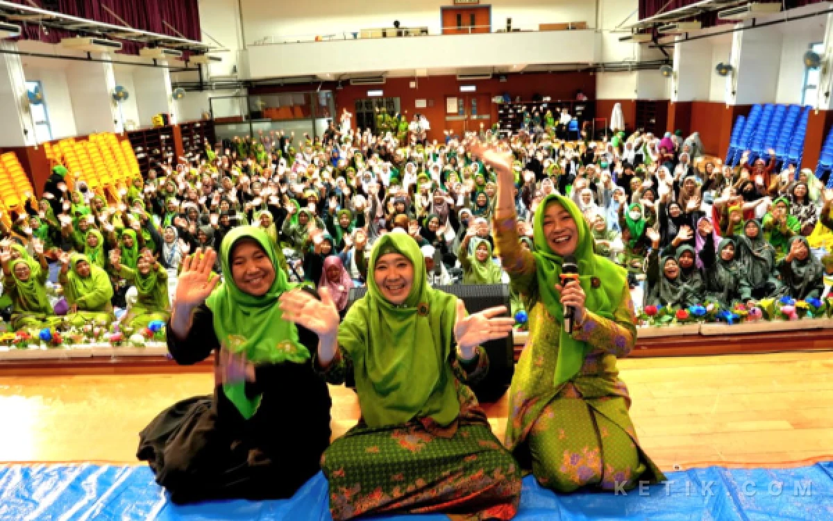 Thumbnail Founder Al Yasmin Semarakkan Harlah Ke-80 Muslimat NU di Hong Kong