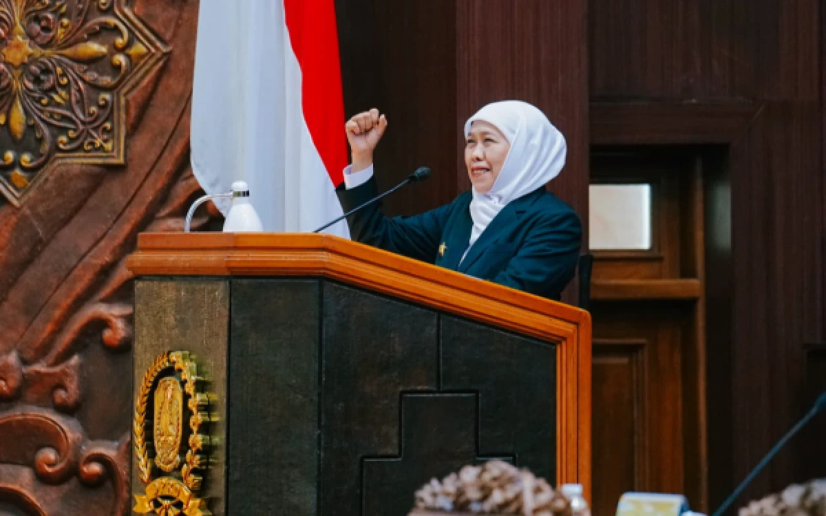 Thumbnail Berita - Gubernur Khofifah Ajukan Dua Raperda Strategis, Perkuat Pemuda-Olahraga dan Siapkan Dana Cadangan Pilgub Jatim