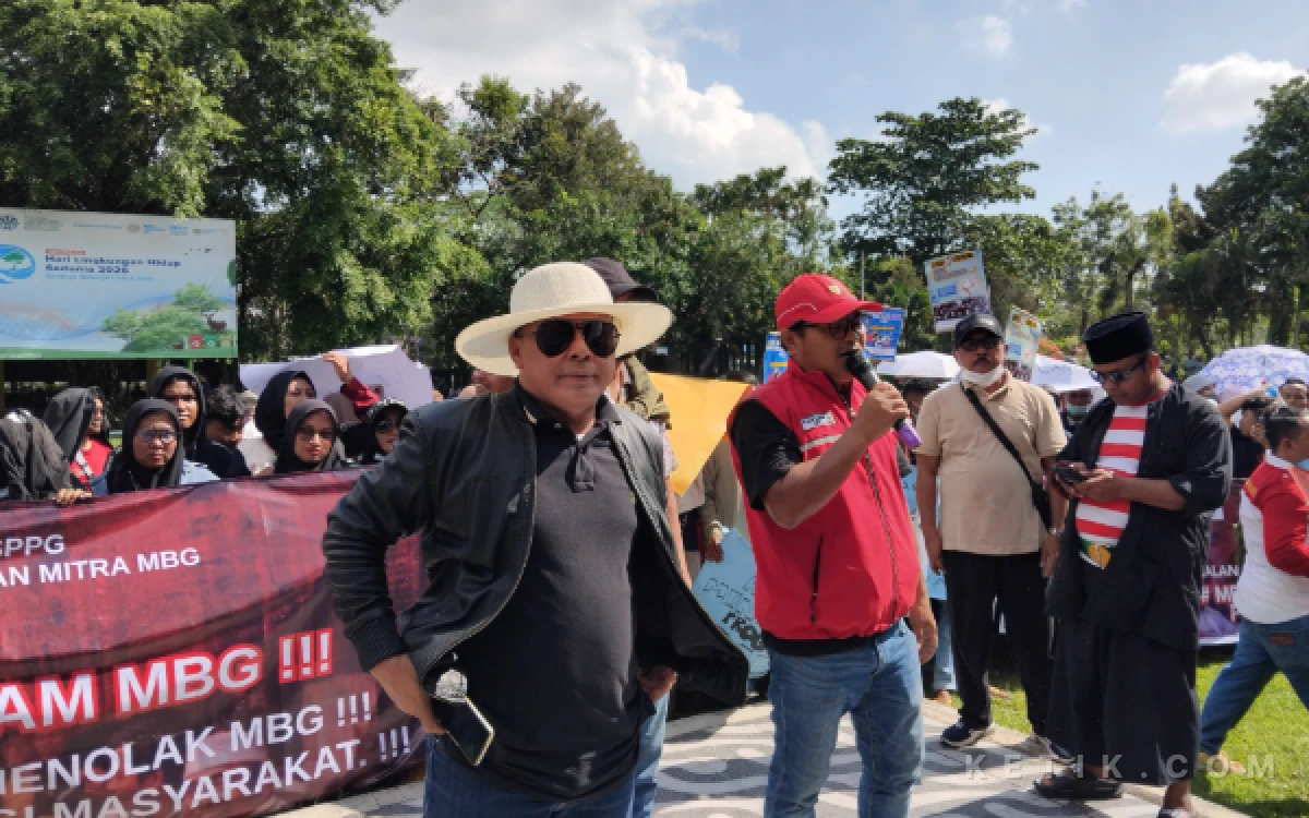 Thumbnail Berita - Cicilan Belum Lunas hingga Takut Kehilangan Penghasilan: Curhat Pengusaha MBG yang Khawatir Program Ditutup