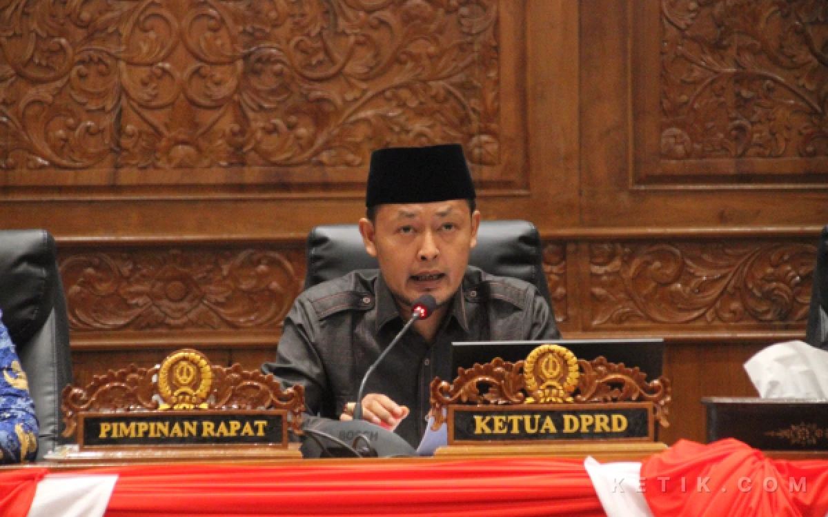 Thumbnail Berita - DPRD Bojonegoro Bahas APBD 2027, Fraksi Golkar Soroti Selisih Target Pendapatan Rp8,3 Miliar