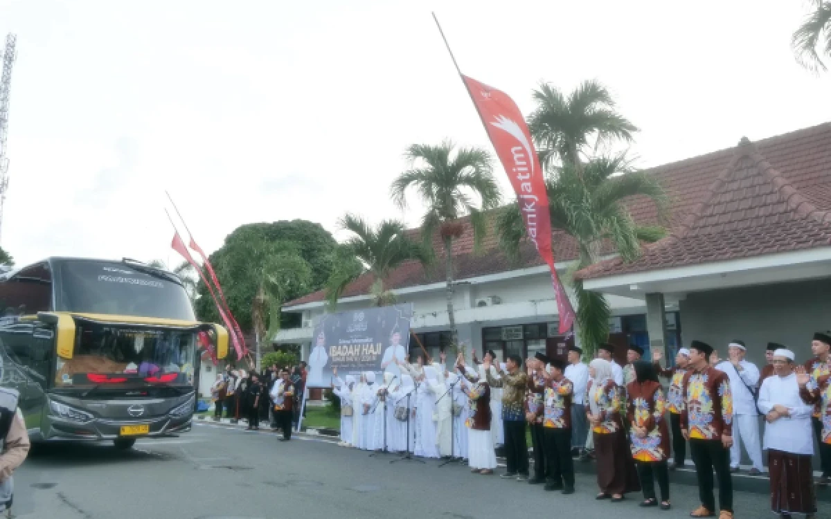 Ketua DPRD Minta Jemaah Haji Doakan Lumajang Agar Diberikan Keamanan