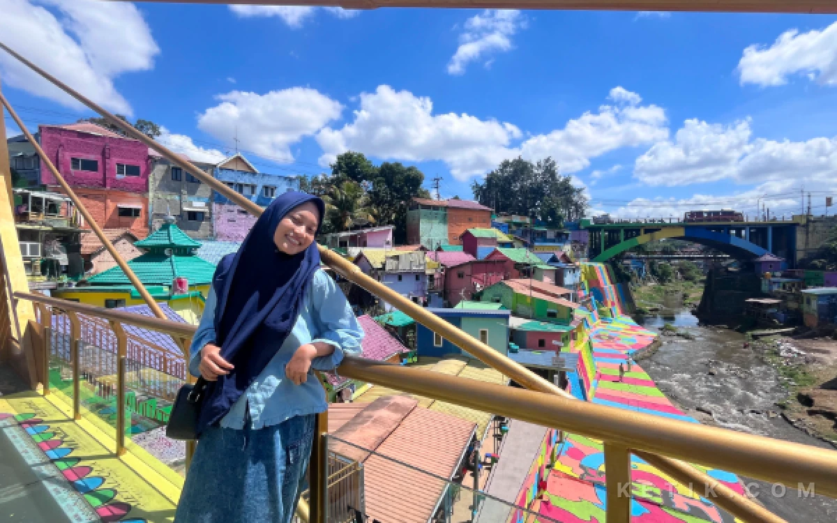 Thumbnail Berita - Diserbu Ribuan Turis Asing, Warga Kampung Warna Warni Jodipan Malang Kini Terbiasa Berbahasa Internasional