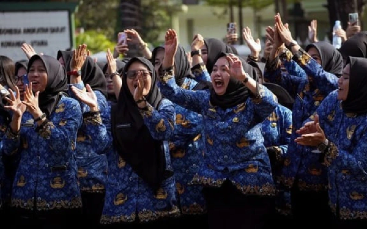 Thumbnail Berita - Hore! Mulai 1 Januari 2027, Guru PPPK Paruh Waktu Beralih Jadi Penuh Waktu Tanpa Tes