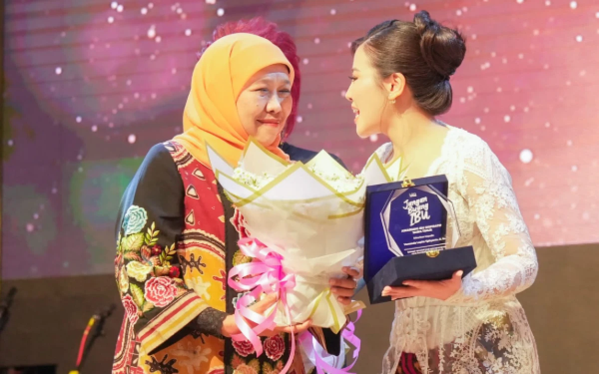 Thumbnail Berita - Hadiri Gala Premiere Film “Jangan Buang Ibu”,  Gubernur Khofifah Tegaskan Ketahanan Keluarga Jadi Fondasi Generasi Bangsa