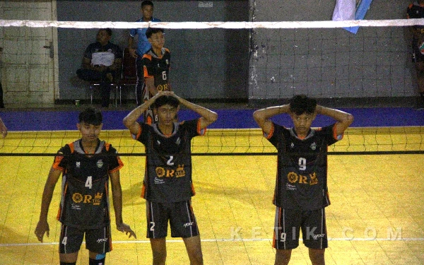 Thumbnail Berita - [FOTO] Kejurprov Bola Voli Indoor U-19 Antarklub Jatim di GOR Merdeka Jombang