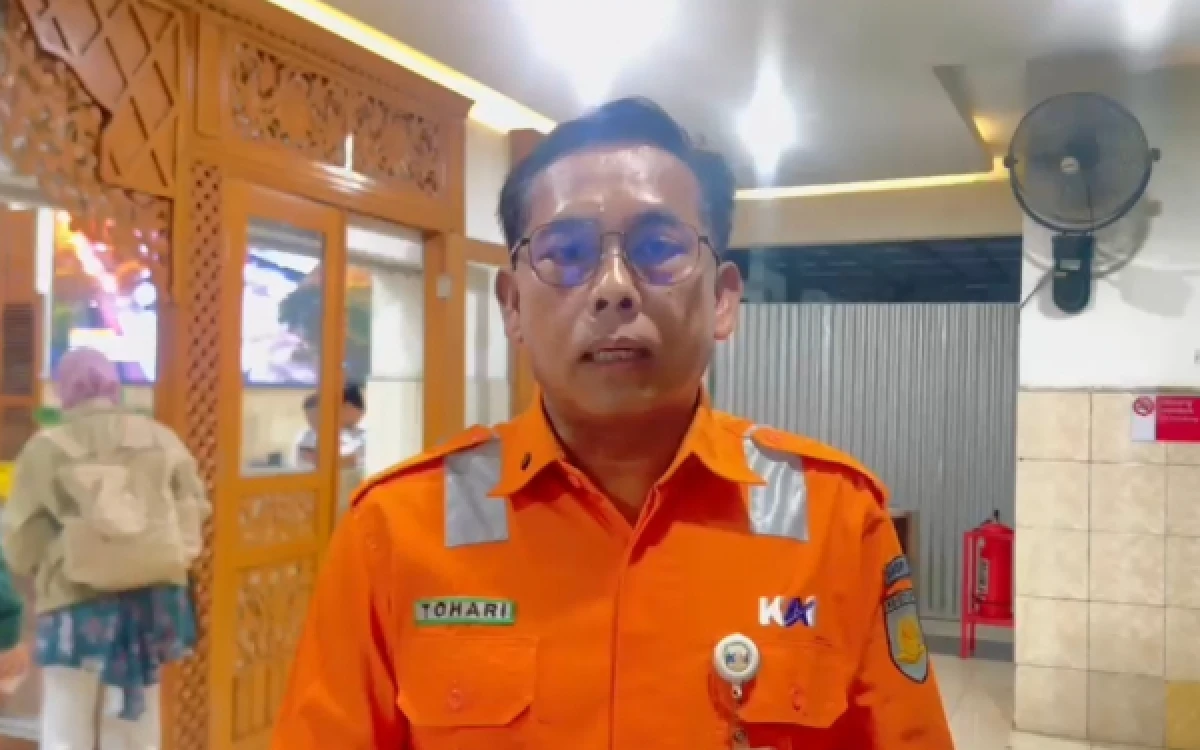 Thumbnail Berita - 6 Kereta Terlambat Imbas KA Logawa Tertabrak Truk di Nganjuk, KAI Daop 7 Madiun Sampaikan Minta Maaf