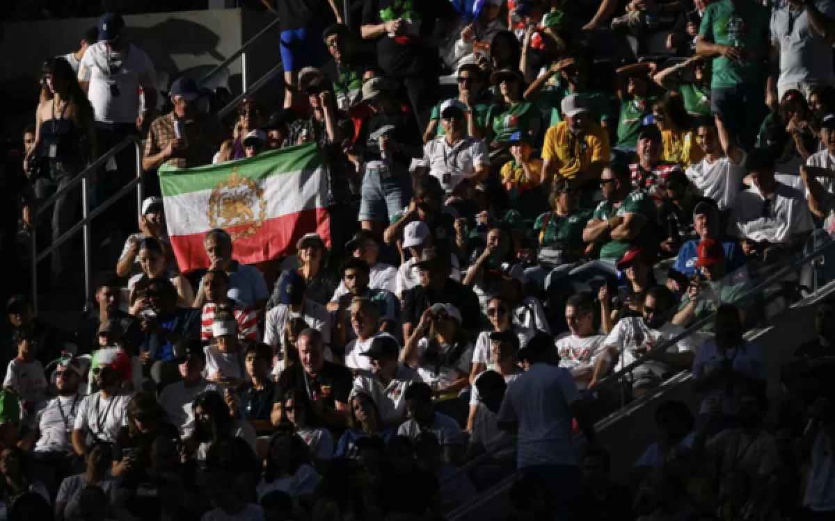 Thumbnail Berita - Suporter Terbelah, Cerita di Balik Lagu kebangsaan Iran Dicemooh di Piala Dunia 2026