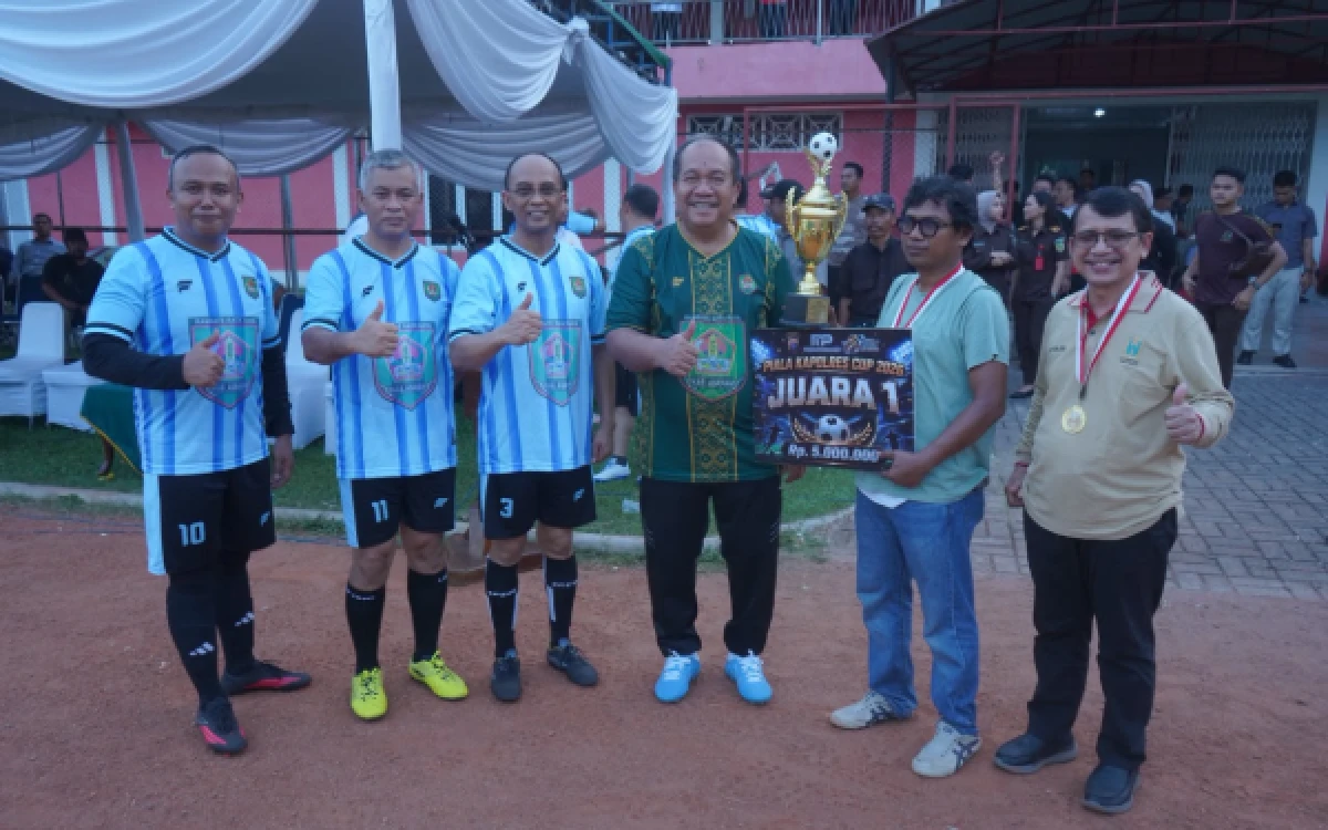 Thumbnail Berita - Forkopimda FC Bantai Anak Harimau FC 3-0, Bupati Asahan dan Kapolres Tampil Perkasa di Lapangan