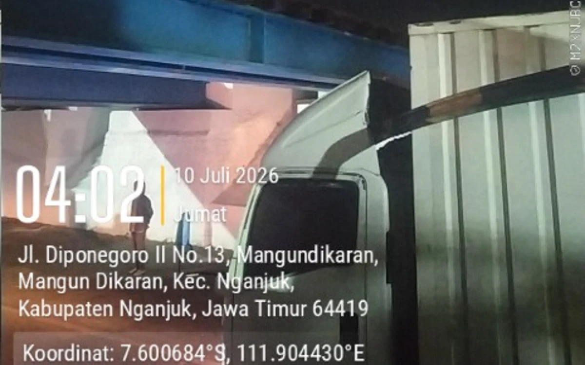 Thumbnail Berita - Truk Box Tabrak Portal Underpass di Nganjuk, KAI Daop 7 Madiun Imbau Pengendara Patuhi Rambu dan Batas Tinggi Kendaraan