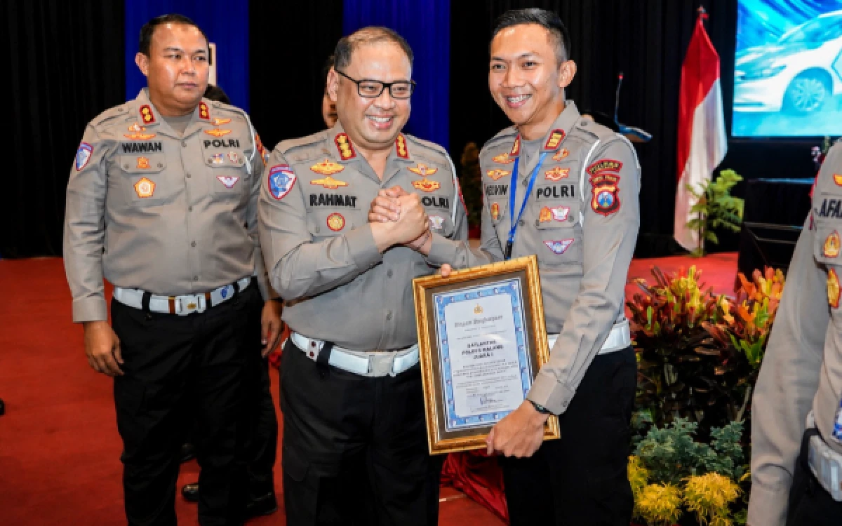 Thumbnail Berita - Prestasi Membanggakan! Satlantas Polres Malang Jadi Juara 1 Ramp Check Kendaraan se-Jatim