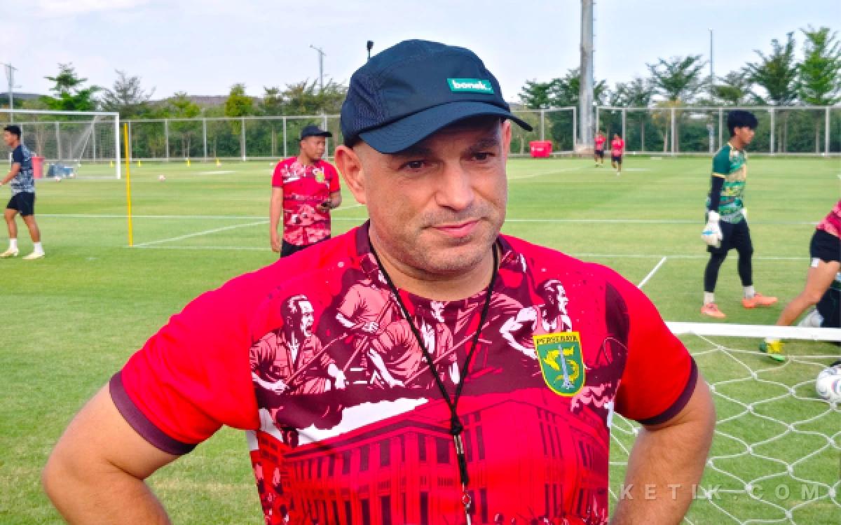 Thumbnail Berita - Persebaya Kembali Gelar Latihan, Bernardo Tavares Fokus Kembalikan Kebugaran Pemain
