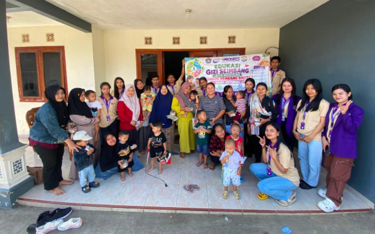Thumbnail Berita - Mahasiswa Unitri Edukasi Gizi Seimbang dan Cegah Stunting di Wagir Malang