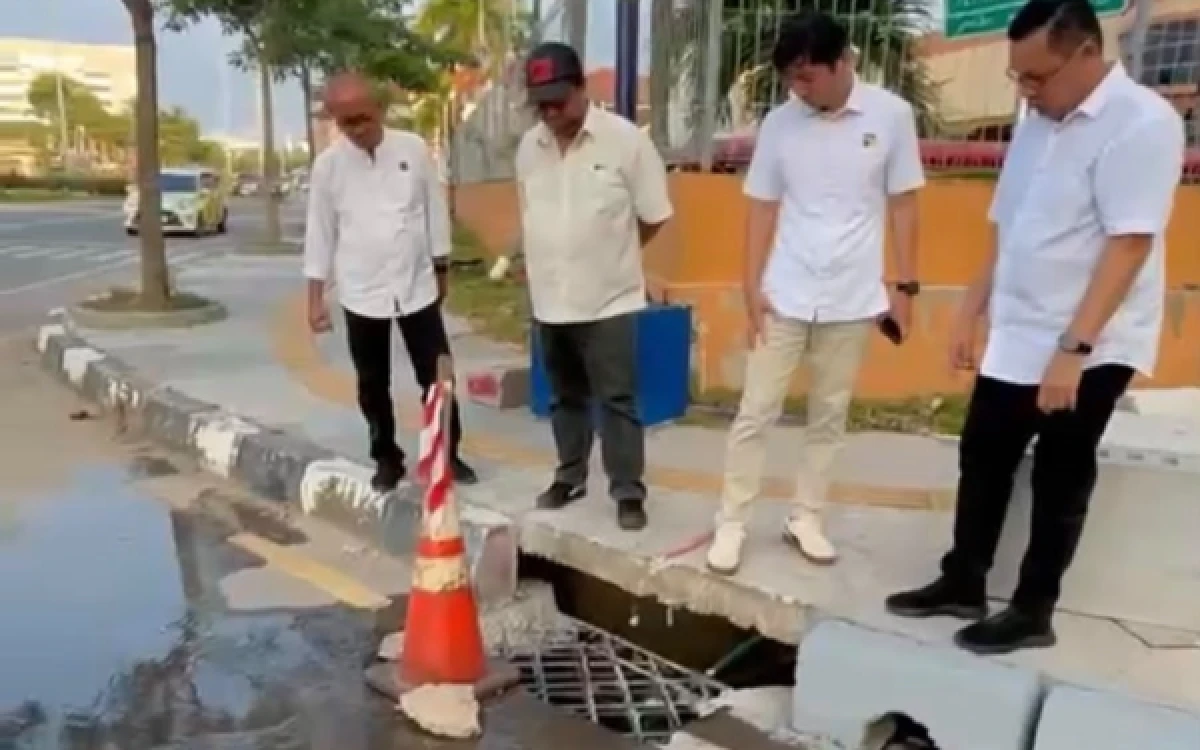 Thumbnail Berita - Kurangi Durasi Genangan, BP Batam Uji Sistem Subdrain di Batam Center