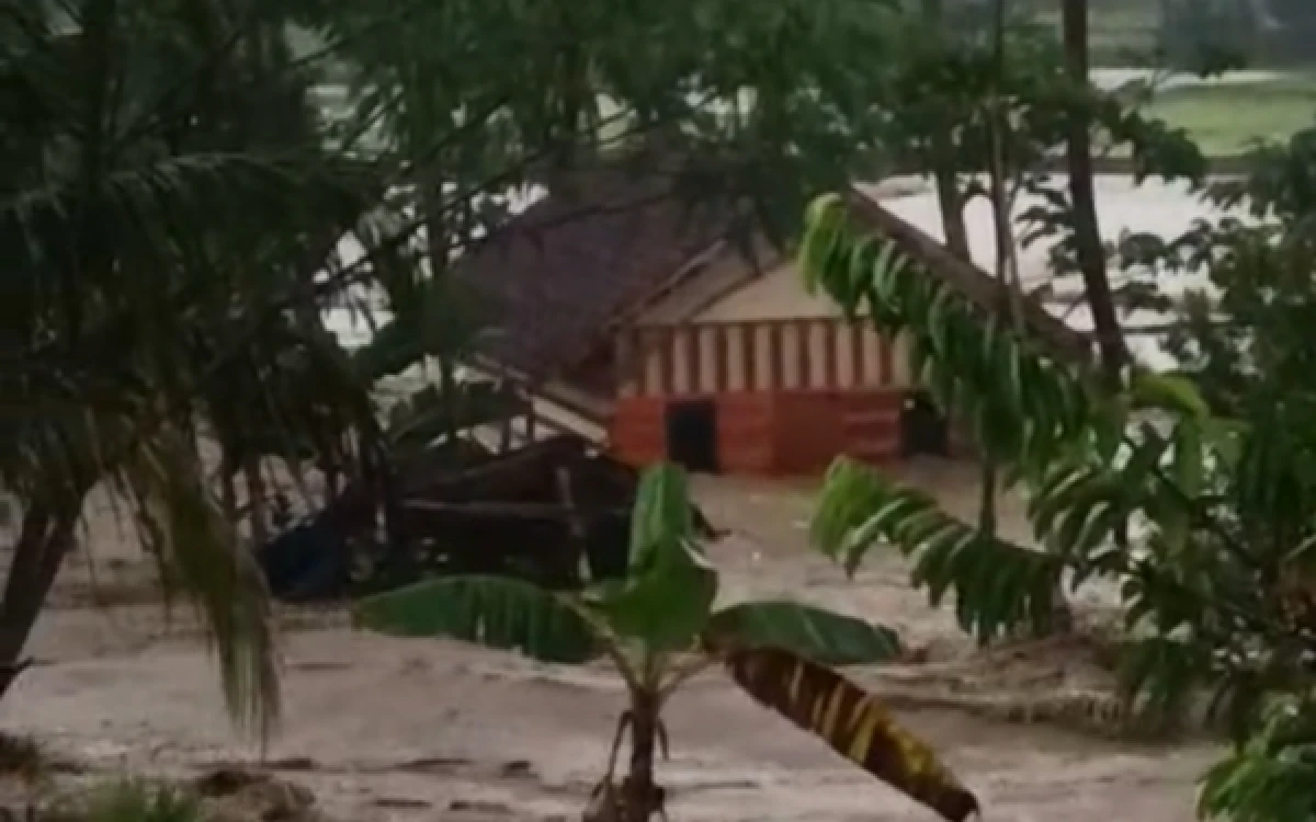 Thumbnail Berita - Pasca Banjir dan Longsor di Lebak, Kerugian Ditaksir Capai Rp618 Juta