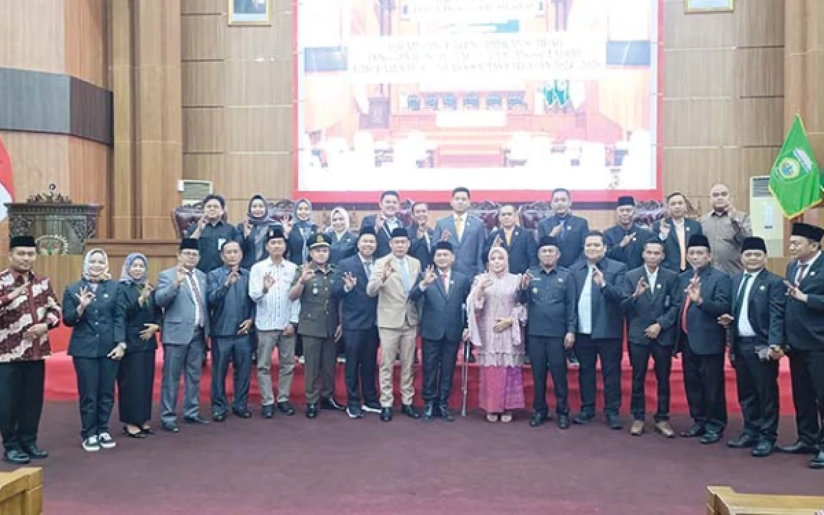 Thumbnail Berita - PAW DPRD Musi Rawas, Septiandry Arrosyidu Resmi Gantikan Bahtiyar