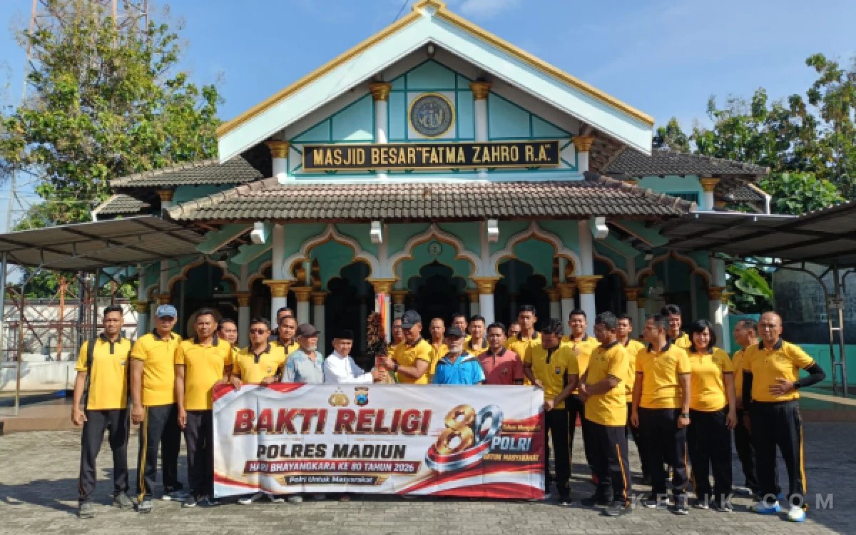Thumbnail Berita - Sambut Hari Bhayangkara Ke-80, Polres Madiun Gelar Bakti Religi Serentak di Sejumlah Tempat Ibadah