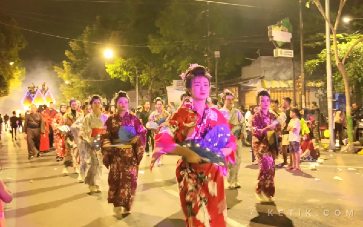 Thumbnail Berita - Madiun Spektra Carnival 2026 Sukses Hipnotis Masyarakat